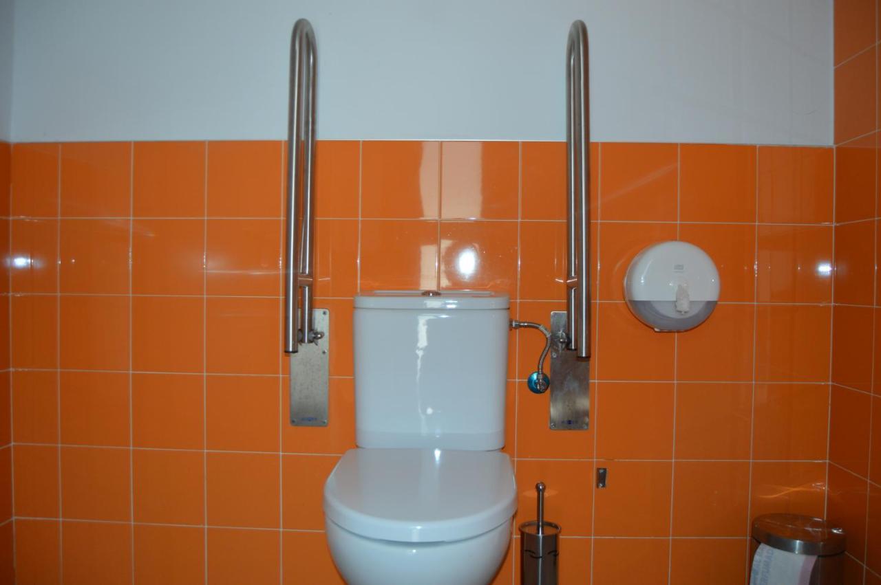 Hostel Divino Morales Arroyo de la Luz Экстерьер фото